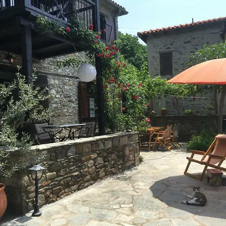 Σπίτι διακοπών Charming Stone House Παρθενώνας