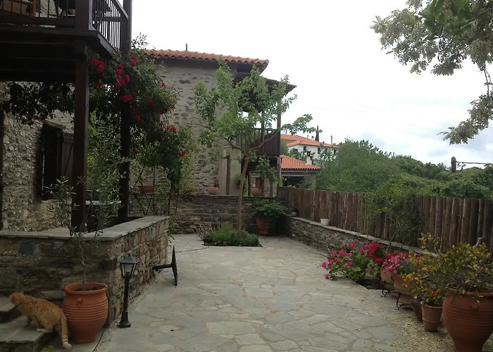 Charming Stone House Сasa de vacaciones