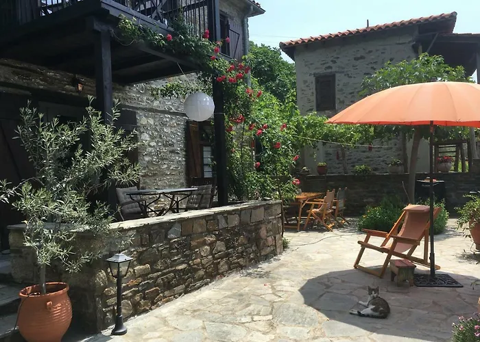 Feriehus Charming Stone House Parthenón