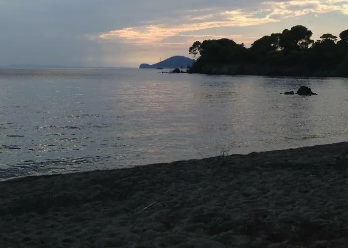 Charming Stone House Сasa de vacaciones Parthenón