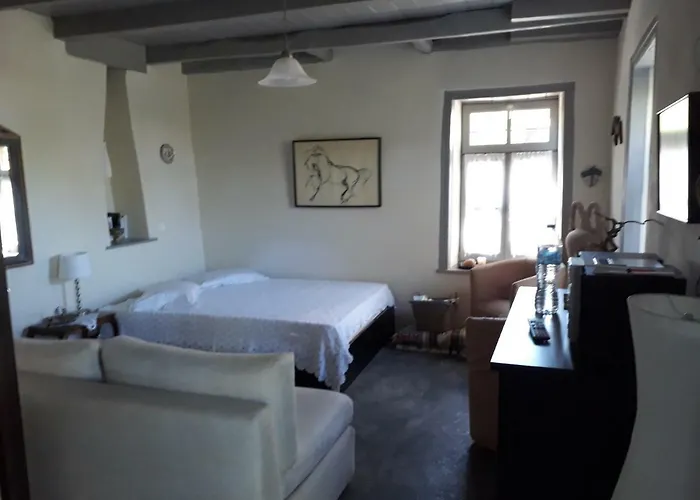 Charming Stone House * Parthenón